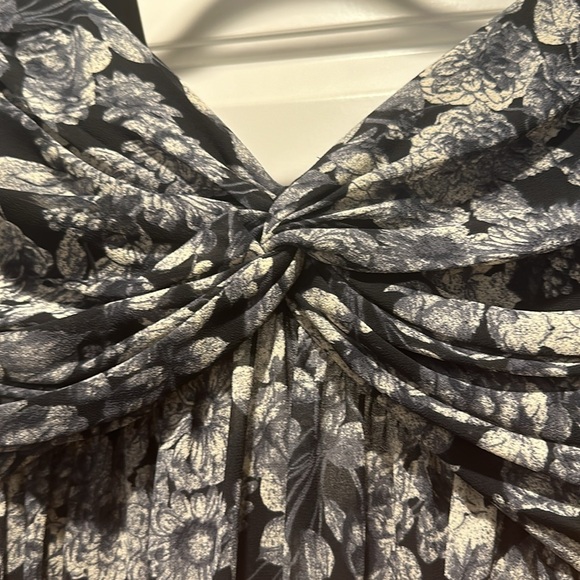 Cinq a Sept Harlie Twist Front Floral Print Mini Dress - Picture 4 of 7